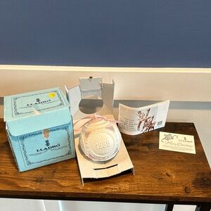 Lladro Bola Navidad Christmas Ornament in Box #5656 Dated 1989 Pink/White Ball